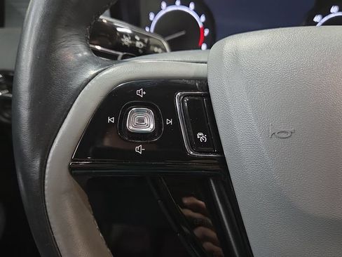 Used 2021 Lincoln Corsair FWD image 12