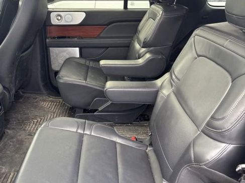 Used 2024 Lincoln Navigator L Reserve image 8