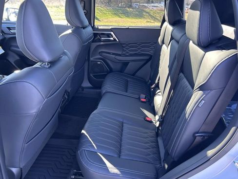 New 2026 Mitsubishi Outlander SEL image 19