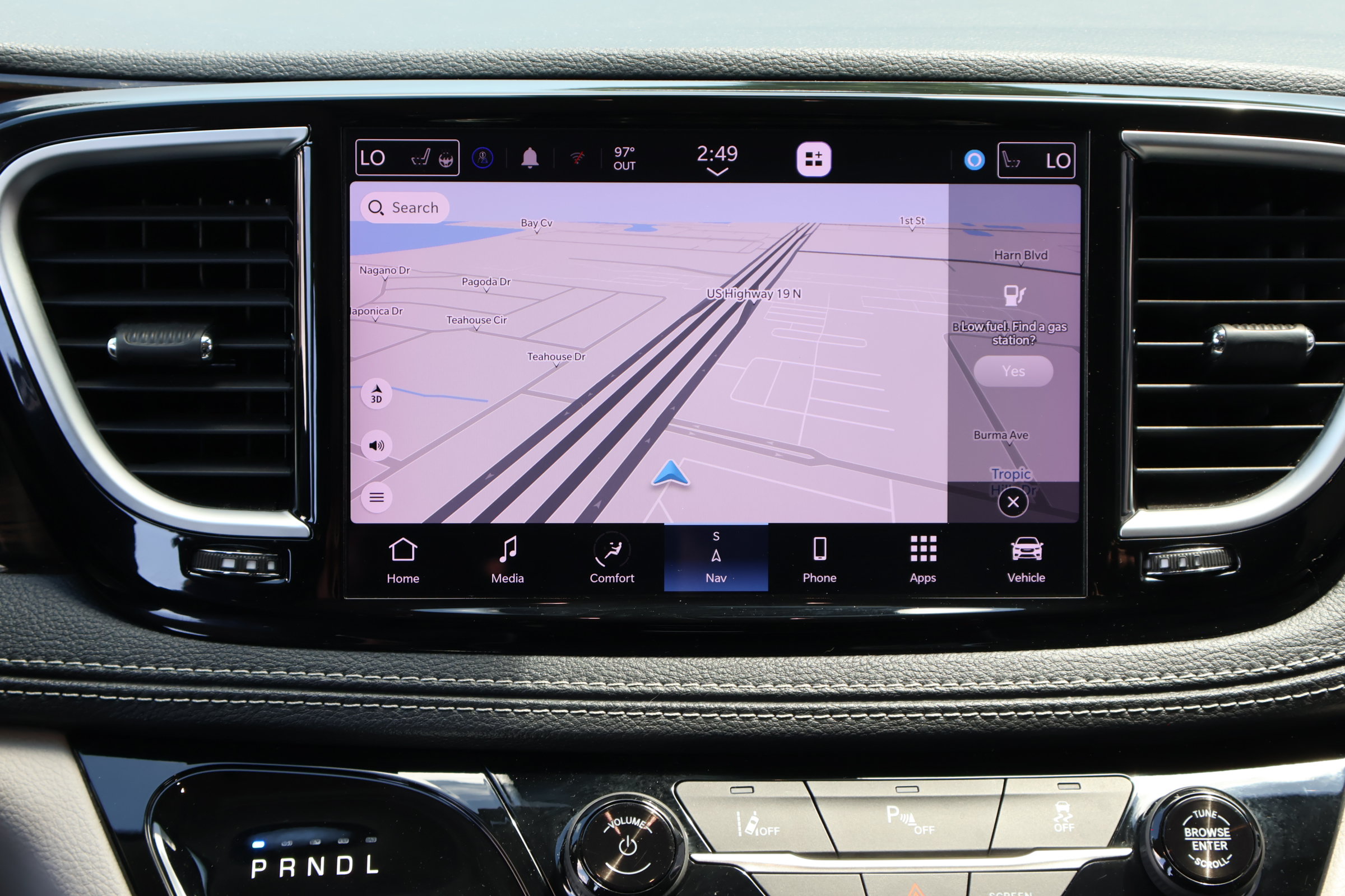 Used 2023 Chrysler Pacifica Limited FWD image 3