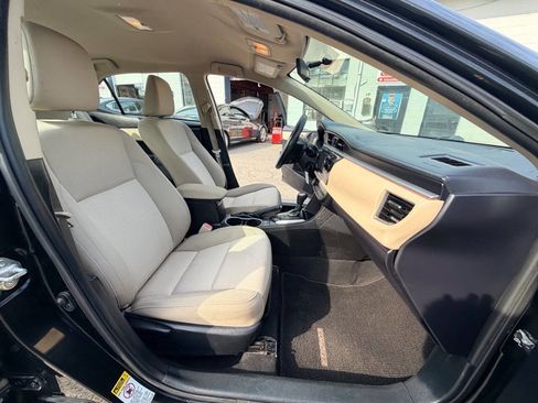 Used 2014 Toyota Corolla LE FWD image 55