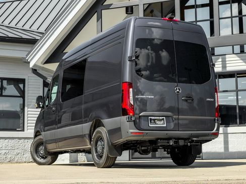 New 2025 Mercedes-Benz Sprinter 2500 image 2