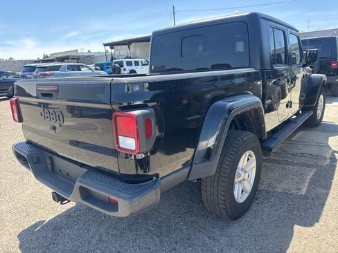 Used 2022 Jeep Gladiator Sport AWD/4WD image 4