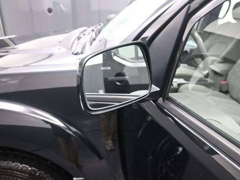Used 2019 Nissan Frontier SV w/ Value Truck Package AWD/4WD image 14