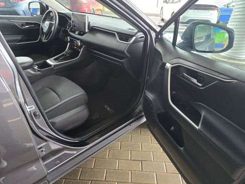 Used 2024 Toyota RAV4 XLE w/ Convenience Package image 12