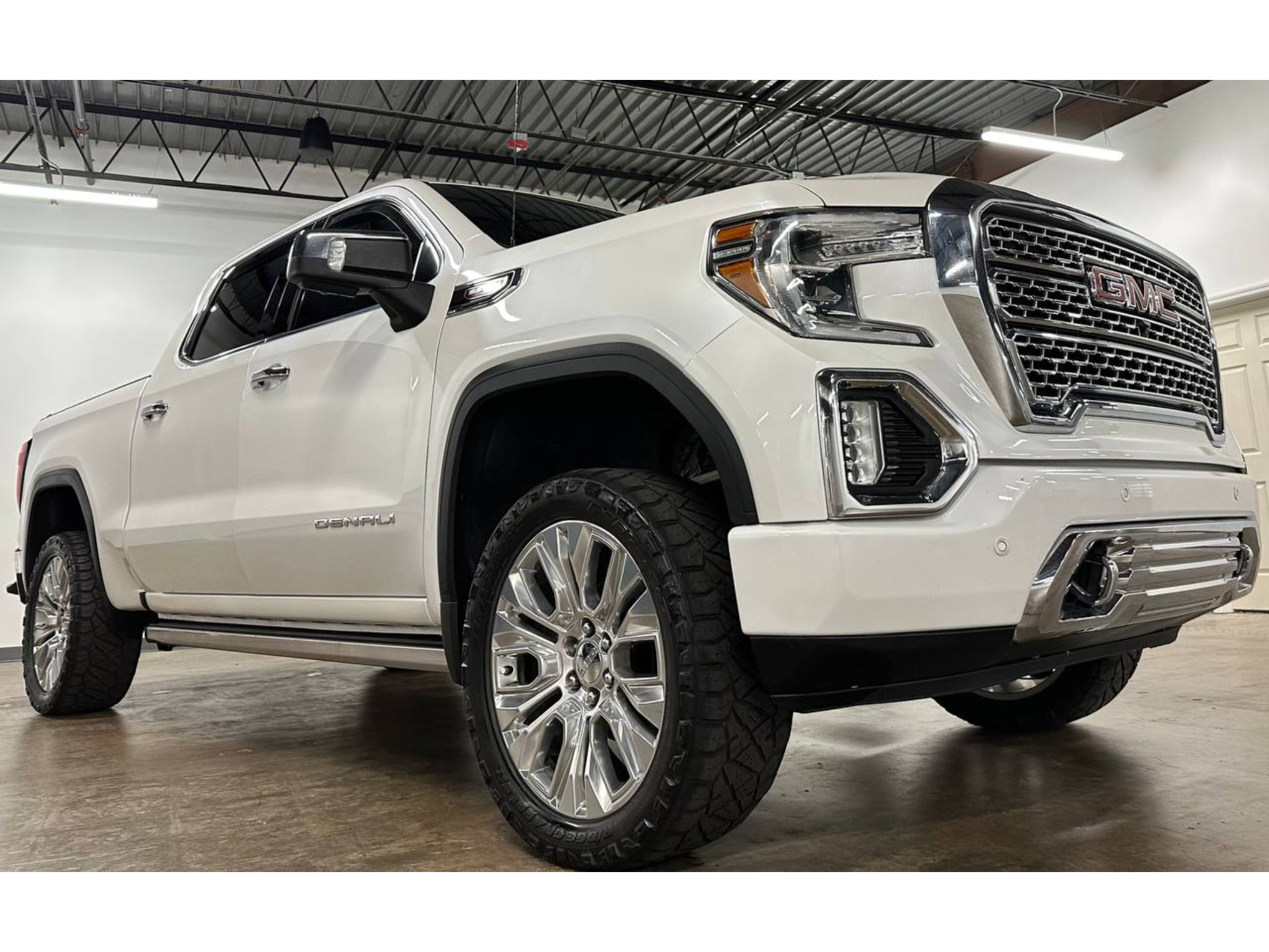 Used 2020 GMC Sierra 1500 Denali w/ Denali Ultimate Package AWD/4WD image 6