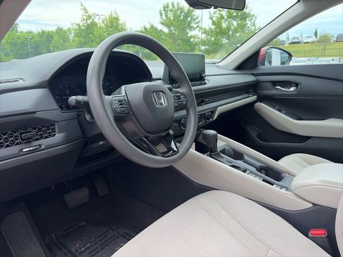 Used 2024 Honda Accord LX image 9
