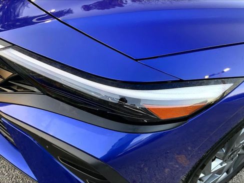 Used 2024 Hyundai Elantra SEL image 28