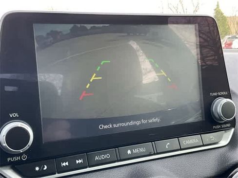 Used 2023 Nissan Sentra SV image 21