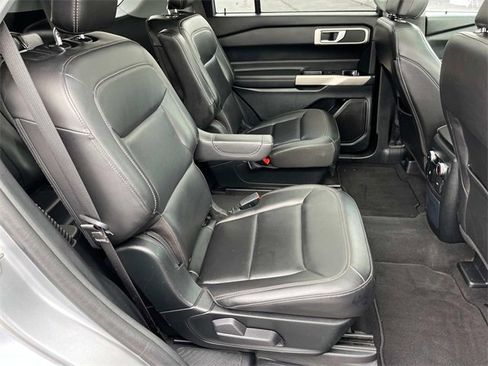 Used 2023 Ford Explorer XLT w/ Equipment Group 202A image 27
