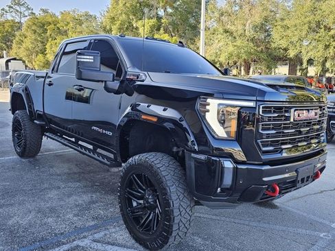 Used 2024 GMC Sierra 2500 AT4 w/ Technology Package image 8