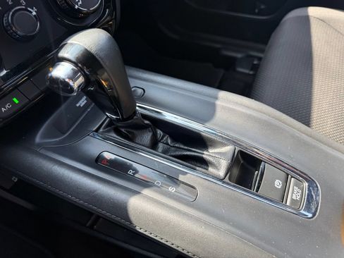 Used 2019 Honda HR-V Sport image 17