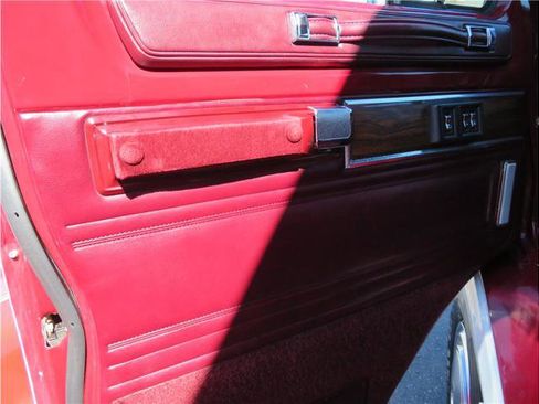 Used 1989 Dodge B350 Passenger image 12