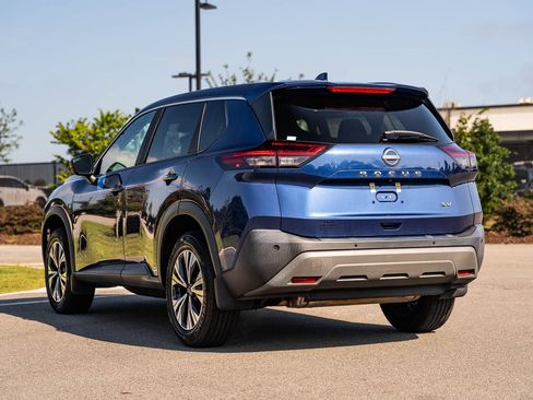 Used 2023 Nissan Rogue SV FWD image 5