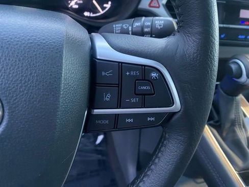 Used 2024 Toyota Sienna XLE image 22