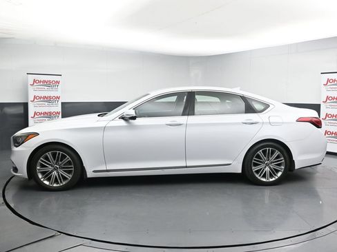 Used 2018 Genesis G80 3.8 RWD image 5