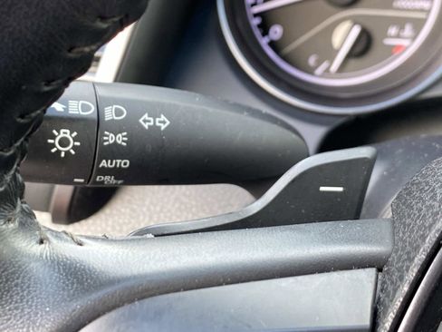 Used 2023 Toyota Camry SE image 18