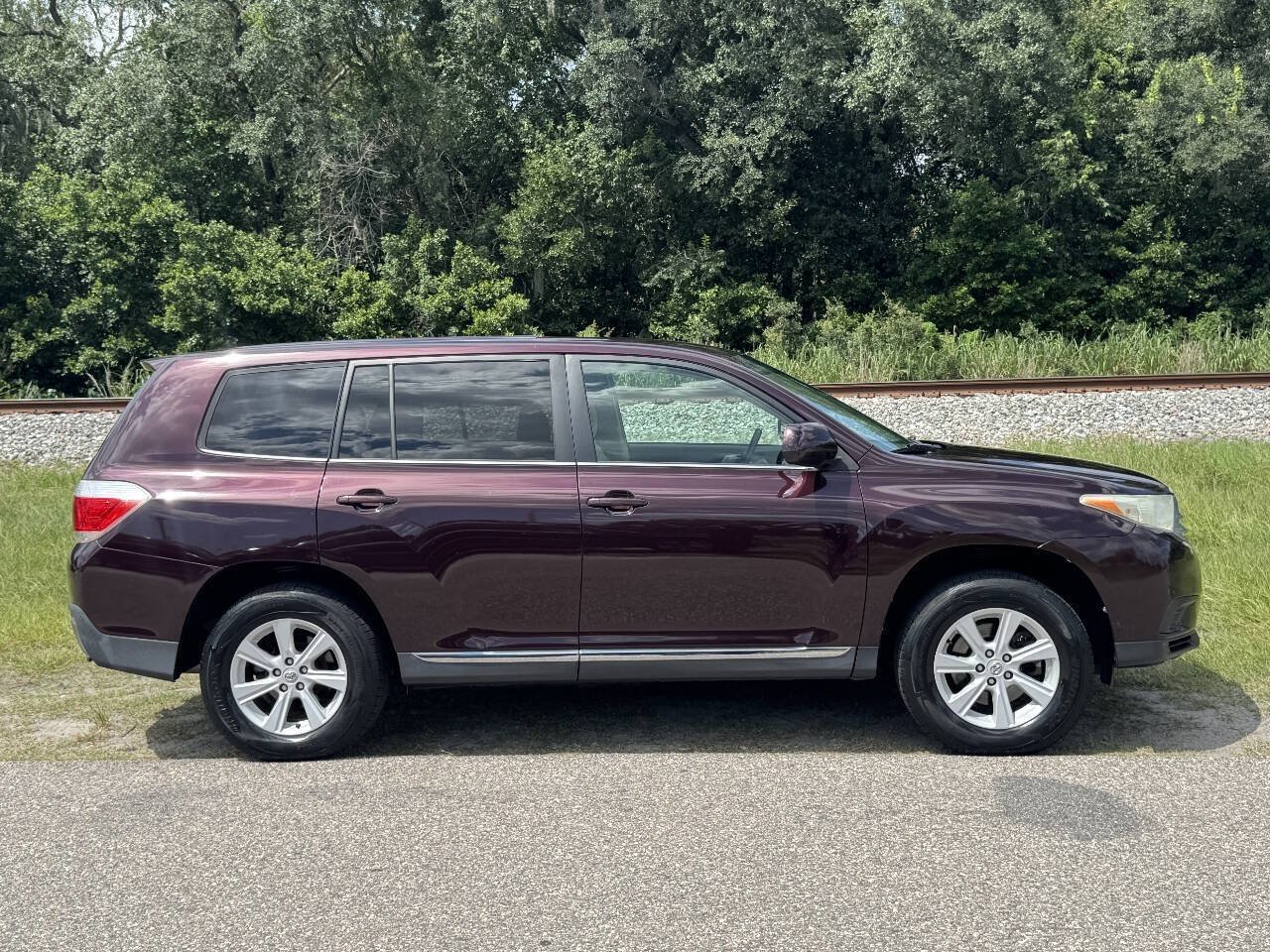 Used 2013 Toyota Highlander 4WD w/ Cold Weather Pkg image 5