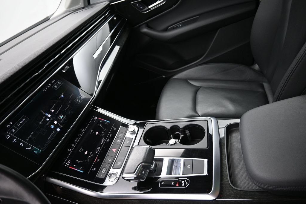 Used 2022 Audi Q7 2.0T Premium Plus w/ Premium Plus Package AWD/4WD image 19