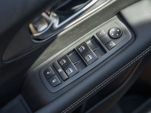 New 2026 Chrysler Pacifica Select image 32