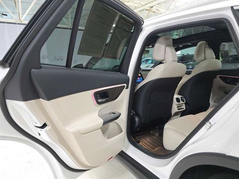 Certified 2026 Mercedes-Benz GLC 300 4MATIC image 15