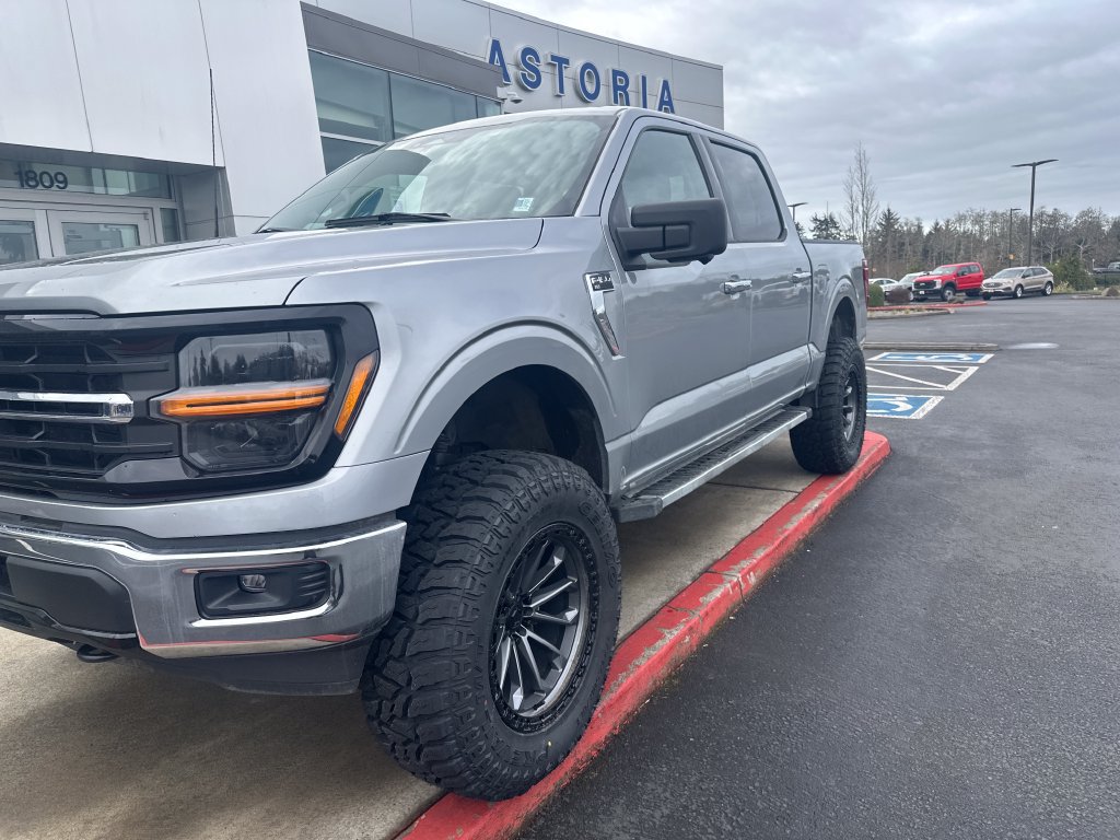 Used 2024 Ford F150 XLT w/ Tow/Haul Package AWD/4WD image 8