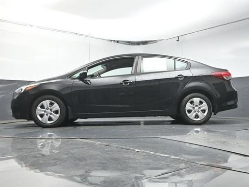 Used 2017 Kia Forte LX FWD image 33