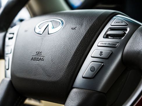 Used 2017 INFINITI QX80 4WD w/ Deluxe Technology Package image 28