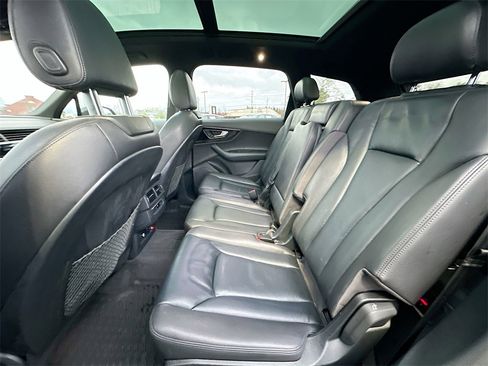 Used 2019 Audi Q7 3.0T Premium w/ Convenience Package image 4
