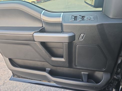 Used 2018 Ford F150 XLT w/ Equipment Group 302A Luxury image 29