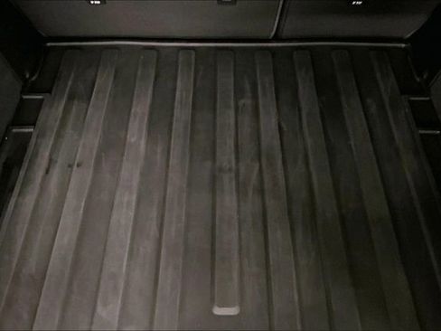 Certified 2025 Land Rover Discovery Sport S image 33