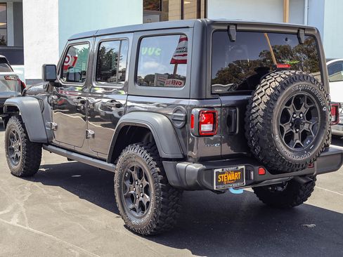 Used 2023 Jeep Wrangler Unlimited w/ 8.4" Radio Group AWD/4WD image 21