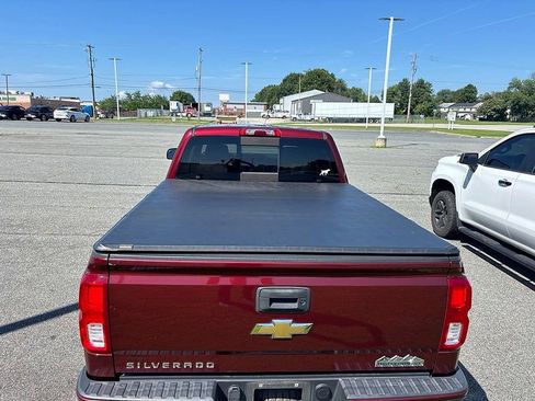 Used 2016 Chevrolet Silverado 1500 High Country w/ High Country Premium Package AWD/4WD image 11
