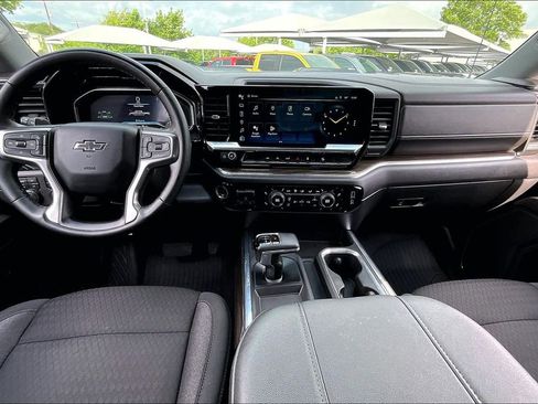 Used 2024 Chevrolet Silverado 1500 LT Trail Boss w/ Protection Package AWD/4WD image 18
