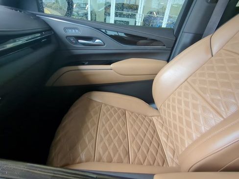 Certified 2021 Cadillac Escalade Premium Luxury w/ LPO, Illumination Package RWD image 18