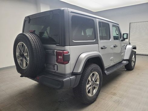 Used 2018 Jeep Wrangler Unlimited Sahara image 10