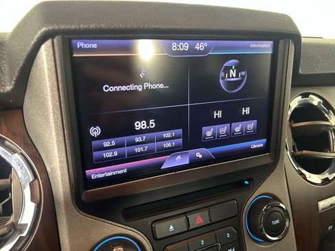 Used 2014 Ford F250 Lariat w/ Lariat Interior Package image 3