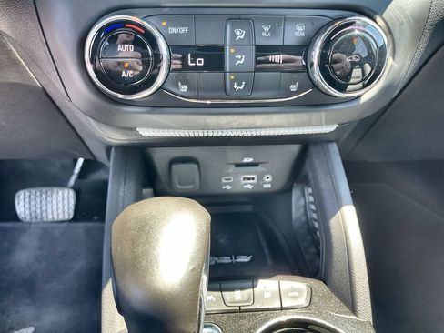 Used 2023 Chevrolet TrailBlazer RS w/ Sun and Liftgate Package AWD/4WD image 17