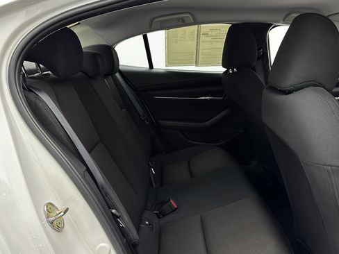Used 2025 MAZDA MAZDA3 s image 31