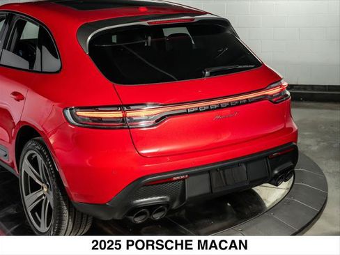 Used 2025 Porsche Macan Turbo AWD/4WD image 32