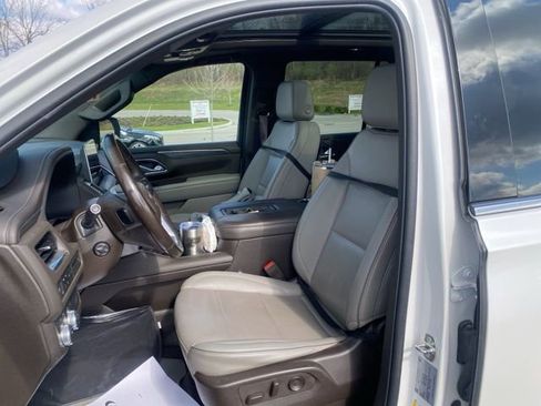 Used 2022 GMC Yukon SLT w/ SLT Premium Package AWD/4WD image 14