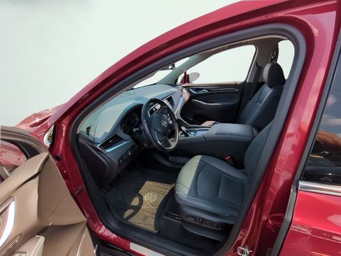 Used 2021 Buick Enclave Premium w/ Sun and Sites Package FWD image 9