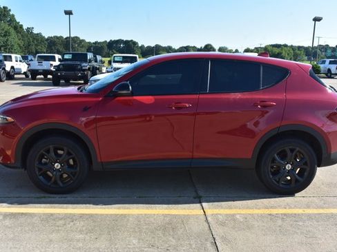 Used 2023 Dodge Hornet GT w/ GT Blacktop Package AWD/4WD image 6