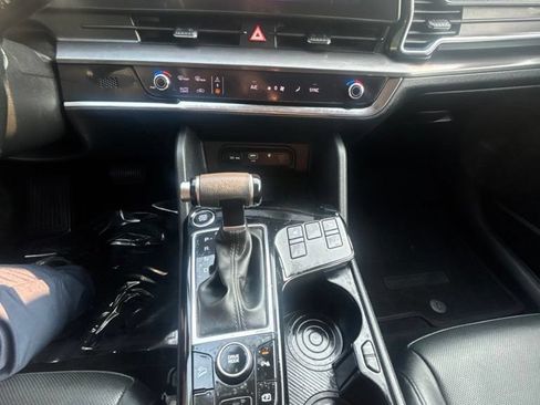 Used 2024 Kia Sportage EX FWD image 18