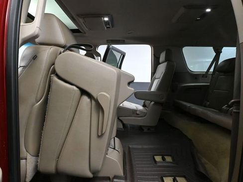 Used 2016 GMC Yukon XL SLT w/ Premium Edition image 41