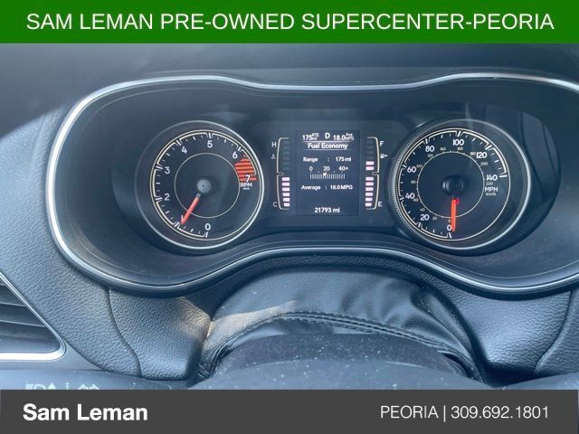 Used 2019 Jeep Cherokee Latitude w/ Cold Weather Group FWD image 7