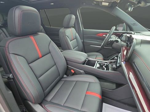 New 2026 Chevrolet Traverse RS w/ LPO, Floor Liner Package AWD/4WD image 17