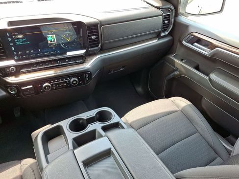 Used 2025 Chevrolet Silverado 1500 LT AWD/4WD image 12