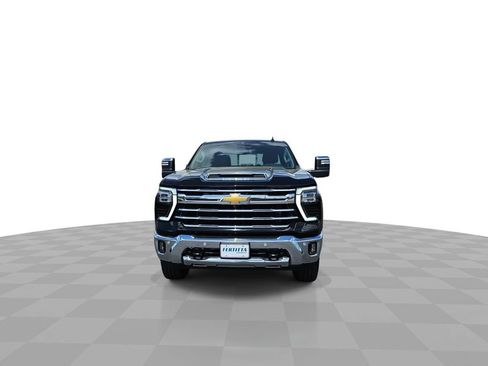 Certified 2024 Chevrolet Silverado 2500 LTZ w/ LTZ Convenience Package AWD/4WD image 3