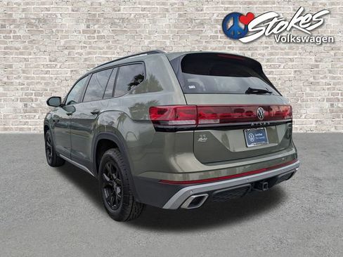 Certified 2025 Volkswagen Atlas Peak Edition SE image 6